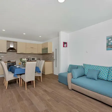 Apartment Sun&sea 4 Stars Makarska