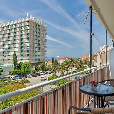 Sun&sea 4 Stars Apartmán *