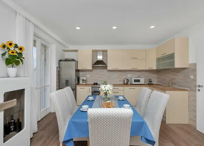 Apartment Sun&sea 4 Stars Makarska