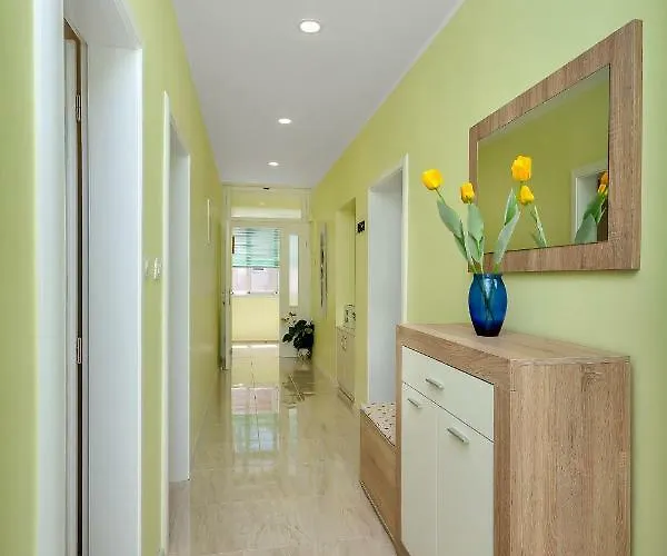 Apartment Sun&sea 4 Stars Makarska